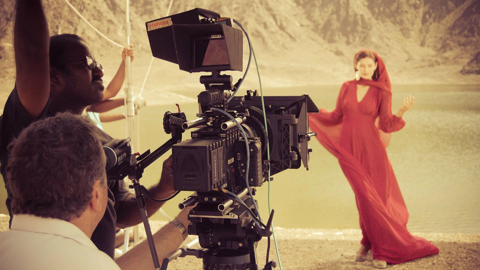 A Guide to Cinematic Touch of an Fashion Videographer